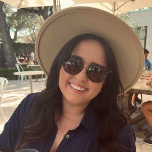 Meet your Posher, Brooke
